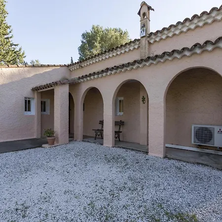 In With Private Pool & Nearby