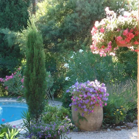 Villa In With Private Pool & Nearby *