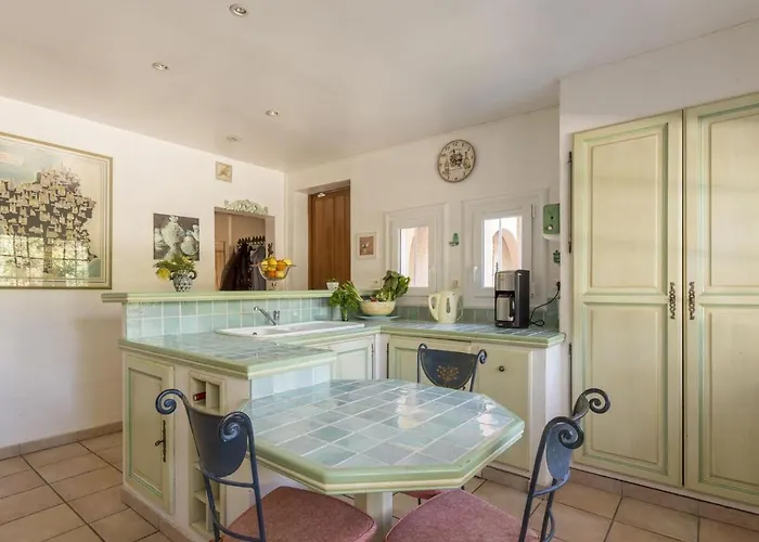 In With Private Pool & Nearby *