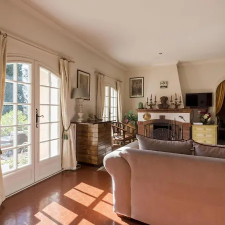 Villa With Lovely Views